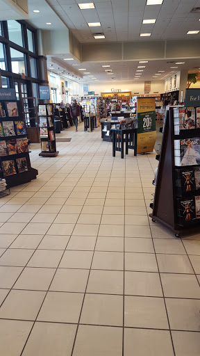 Book Store «Barnes & Noble», reviews and photos, 3100 Main St #1400, Maumee, OH 43537, USA