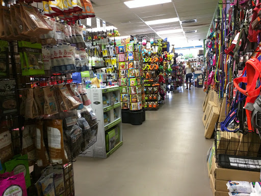 Pet Supply Store «Unleashed the Dog & Cat Store», reviews and photos, 7414 Creedmoor Rd, Raleigh, NC 27613, USA