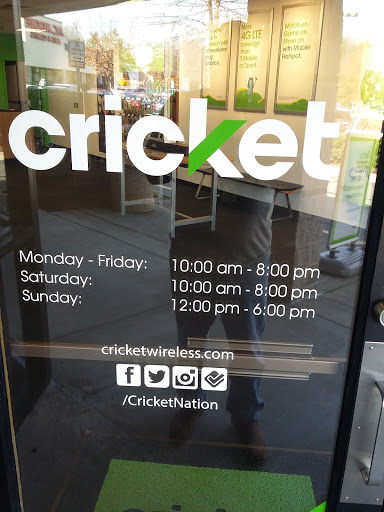 Cell Phone Store «Cricket Wireless», reviews and photos, 3226 Silas Creek Pkwy, Winston-Salem, NC 27103, USA