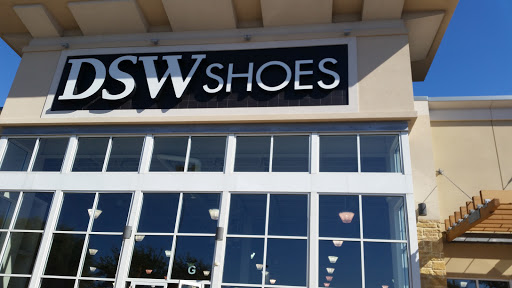 Shoe Store «DSW Designer Shoe Warehouse», reviews and photos, 10515 N Mopac Expy, Austin, TX 78759, USA