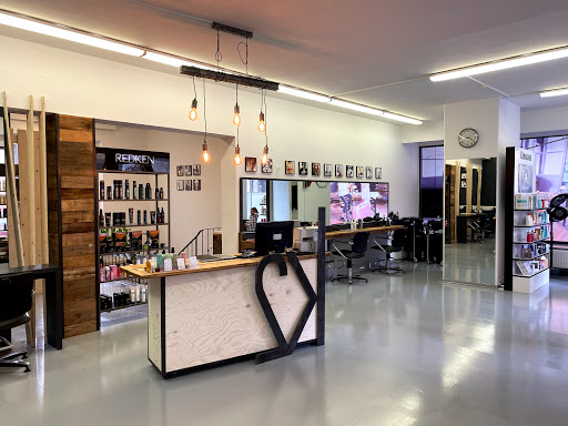 daniels haare In Kufstein