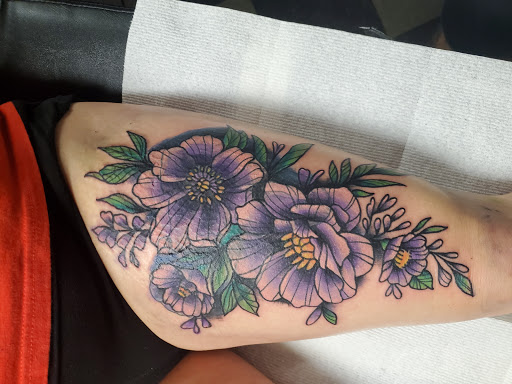 Tattoo Shop «X Treme Tattoo & Piercing», reviews and photos, 4026 Colorado Ave, Village of Sheffield, OH 44054, USA