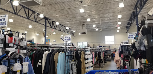Thrift Store «Goodwill Clearwater Store», reviews and photos, 16494 US Hwy 19 N, Clearwater, FL 33764, USA