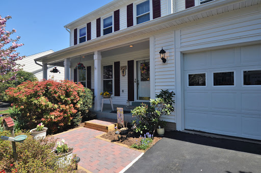 Real Estate Agency «Dina Azzam, Realtor / Architect, RE/MAX Select Properties», reviews and photos, 20 Pidgeon Hill Dr #201, Sterling, VA 20165, USA