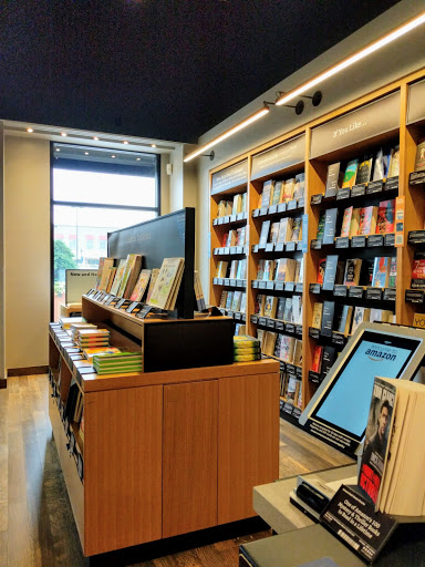 Electronics Store «Amazon Books», reviews and photos, 246 Legacy Pl, Dedham, MA 02026, USA