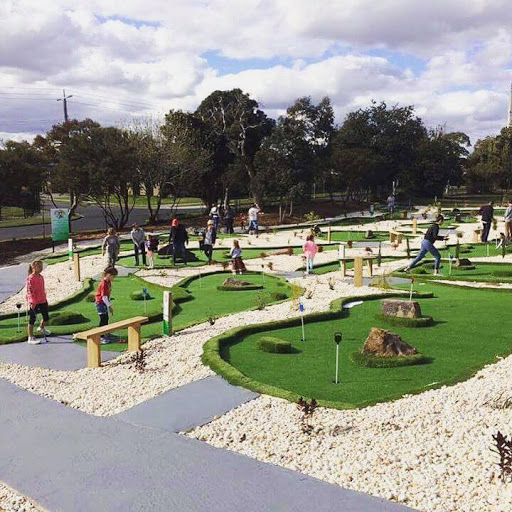 Sandy Mini Golf