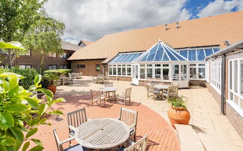Holiday Inn Maidstone - Sevenoaks image
