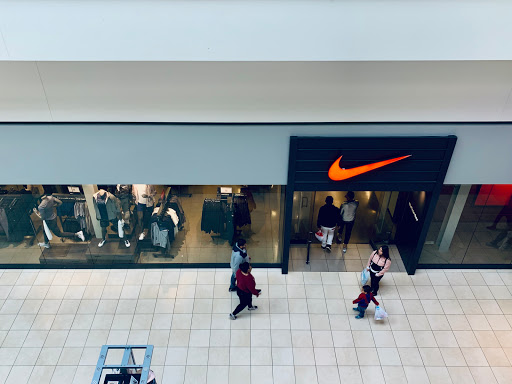 Clothing Store «Nike Factory Store», reviews and photos, 5220 Fashion Outlets Way #1125, Rosemont, IL 60018, USA