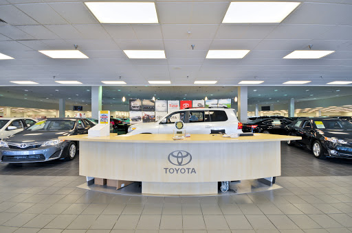 Toyota Dealer «Kings Toyota - New Cars, Indoor Showroom», reviews and photos, 4700 Fields Ertel Rd, Cincinnati, OH 45249, USA