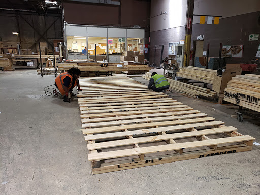 Pallets and Supply