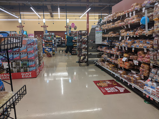 Supermarket «Giant Eagle Supermarket», reviews and photos, 27264 Lorain Rd, North Olmsted, OH 44070, USA