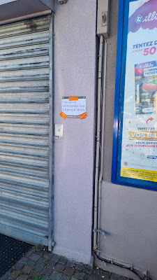 Free - Borne interactive (Magasin Presse) à Sausheim
