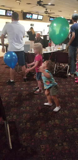 Bowling Alley «Cordova Lanes Bowling Center», reviews and photos, 2111 Airport Blvd, Pensacola, FL 32504, USA