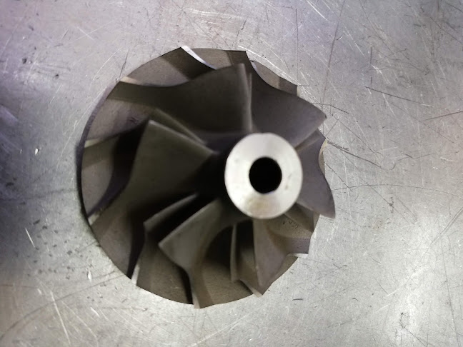 Laboratorio rony yan sede principal - Taller de reparación de automóviles