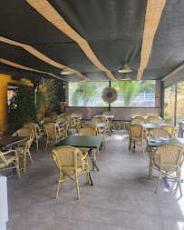 Atmosphère du Restaurant de fruits de mer Restaurant LE NOUVEAU LAETITIA à Les Cluses - n°14