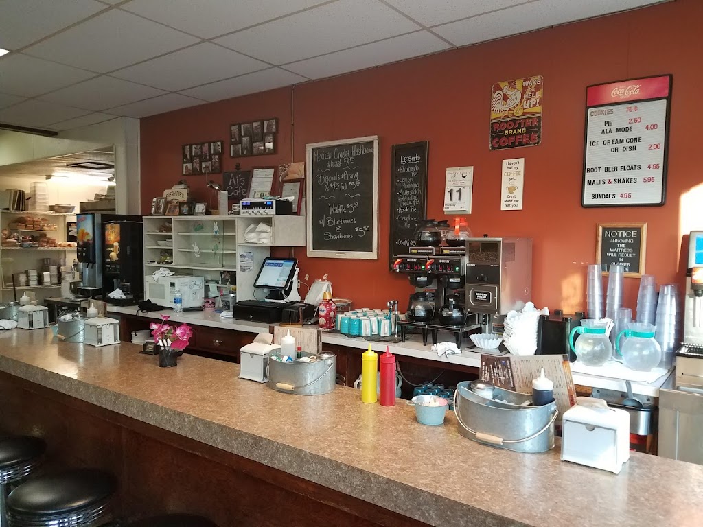 V&J's Northside Café 54002