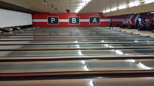 Bowling Alley «Bowlero Centreville», reviews and photos, 13814 Lee Hwy, Centreville, VA 20120, USA