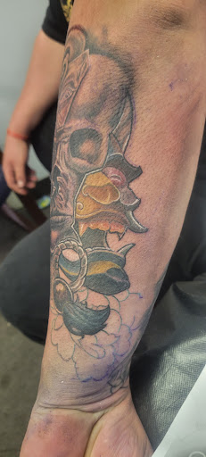 Explore small hawaiian tattoo ideas, creative tattoo ideas in Las Vegas, available at Work of Art Tattoo and Piercing