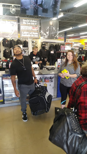 Motorcycle Parts Store «Cycle Gear», reviews and photos, 1424 Airport Fwy, Bedford, TX 76022, USA