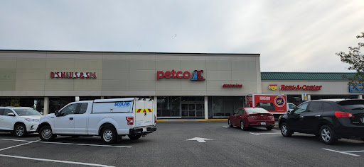 Pet Supply Store «Petco Animal Supplies», reviews and photos, 339 Squire Rd #108, Revere, MA 02151, USA