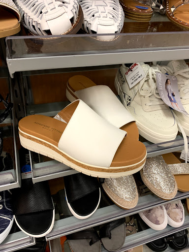 Department Store «T.J. Maxx», reviews and photos, 525 Harvard St, Brookline, MA 02446, USA