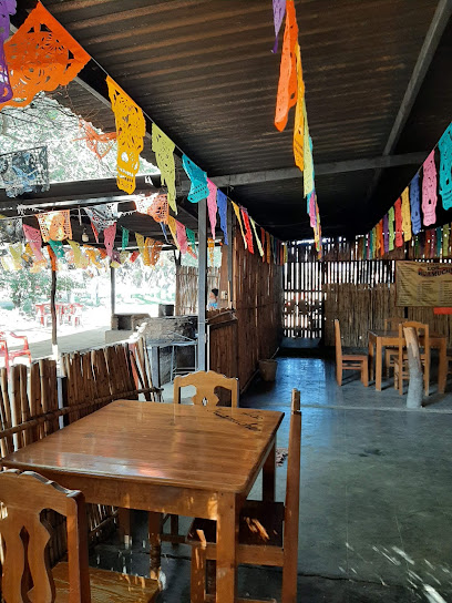 Comedor Los Huamuches. - Oaxaca - Puerto Angel km 25, 71510 Santo Tomás Jalieza, Oax., Mexico