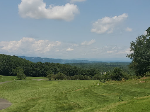 Golf Course «Apple Greens Golf Course», reviews and photos, 161 South St, Highland, NY 12528, USA