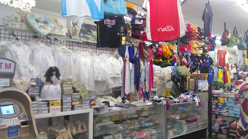 Sporting Goods Store «Deportes Y Mas», reviews and photos, 1517 SE 6th Ave, Topeka, KS 66607, USA