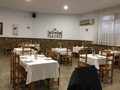 Café-Bar Restaurante Los Majetes Av. Extremadura, 104, 10613 Navaconcejo, Cáceres, España