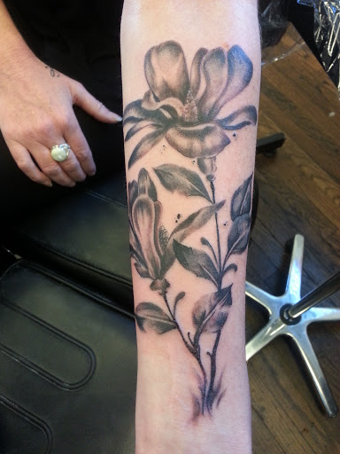 Tattoo Shop «Grinn & Barrett Tattoo and Piercing», reviews and photos, 3021 Leavenworth St, Omaha, NE 68105, USA