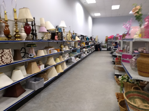 Thrift Store «Goodwill Saville Retail Store», reviews and photos, 1911 Saville Row, Hampton, VA 23666, USA