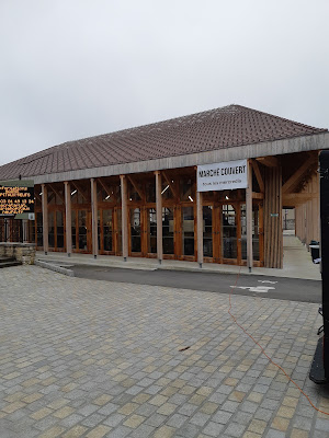 Marché couvert à Les Hôpitaux-Neufs