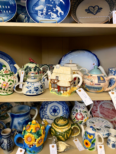 Antique Store «Cackleberry Farm Antique Mall», reviews and photos, 3371 Lincoln Hwy, Paradise, PA 17562, USA