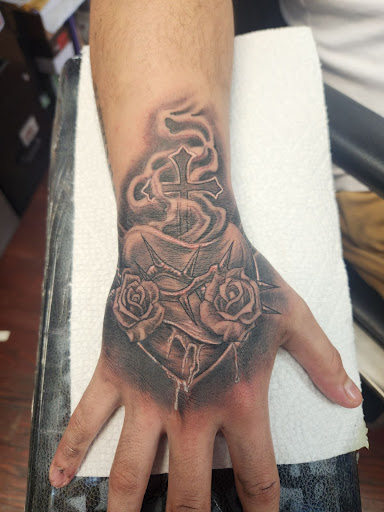 Explore good luck tattoo ideas, creative tattoo ideas in Aurora, available at Chi-Town Effects Tattoo Inc.