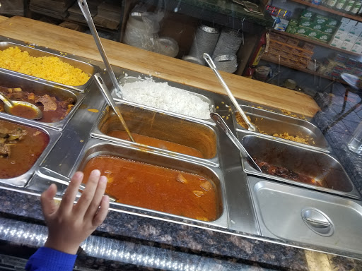 Grocery Store «Espinal Grocery», reviews and photos, 28 North St, Danbury, CT 06810, USA