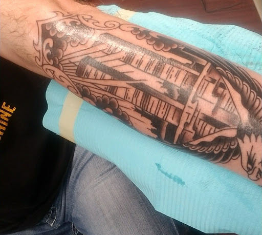 Tattoo Shop «THREE ANCHORS TATTOO», reviews and photos, 1662 State Rd, Cuyahoga Falls, OH 44223, USA