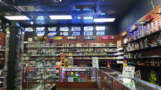 Tobacco Shop «Orlando Smoke Shop Fun Spot», reviews and photos, 5531 International Dr, Orlando, FL 32819, USA