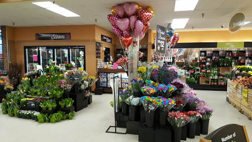 Grocery Store «Jewel-Osco», reviews and photos, 33 E St Charles Rd, Villa Park, IL 60181, USA