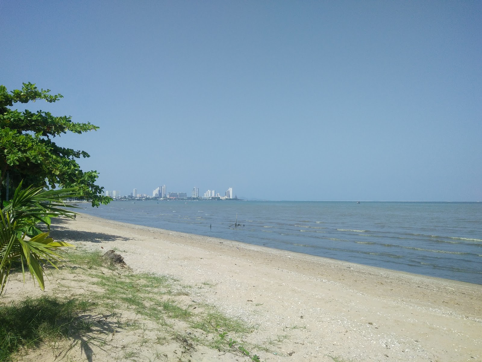Photo of Krating Lai Beach amenities area
