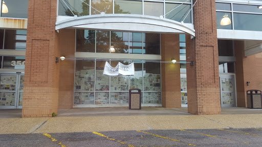 Grocery Store «Kroger», reviews and photos, 350 E Six Forks Rd, Raleigh, NC 27609, USA