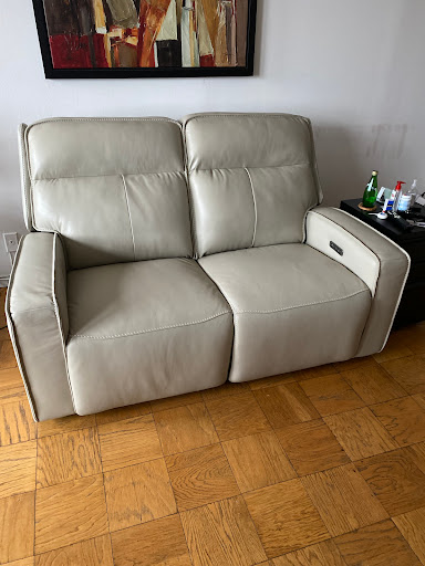 Furniture Store «Raymour & Flanigan Furniture and Mattress Store», reviews and photos, 150 Harmon Meadow Blvd, Secaucus, NJ 07094, USA