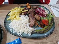 Plats et boissons du Restaurant turc Restaurant Semazen Grill à Décines-Charpieu - n°10