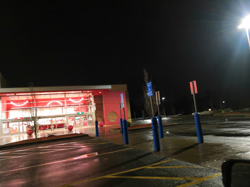 Department Store «Target», reviews and photos, 605 Boston Post Rd E, Marlborough, MA 01752, USA