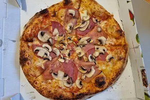 Ati’s Pizza image