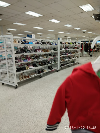 Clothing Store «Ross Dress for Less», reviews and photos, 4032 Grand Ave, Chino, CA 91710, USA