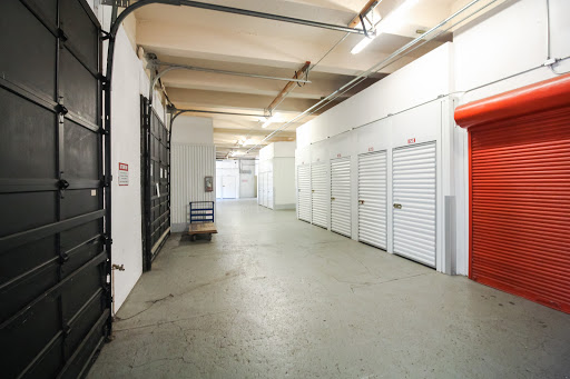 Self-Storage Facility «A-1 Self Storage», reviews and photos, 615 SE Main St, Portland, OR 97214, USA