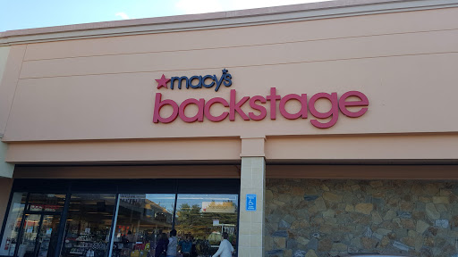 Shopping Mall «Lake Success Shopping Center», reviews and photos, 1526 Union Tpke, New Hyde Park, NY 11040, USA