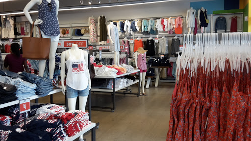 Clothing Store «Old Navy», reviews and photos, 2100 S University Dr, Davie, FL 33324, USA
