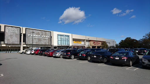 Shopping Mall «The Shops at Chestnut Hill», reviews and photos, 199 Boylston St, Chestnut Hill, MA 02467, USA