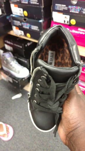 Shoe Store «Rack Room Shoes», reviews and photos, 11860 Pines Blvd, Pembroke Pines, FL 33026, USA